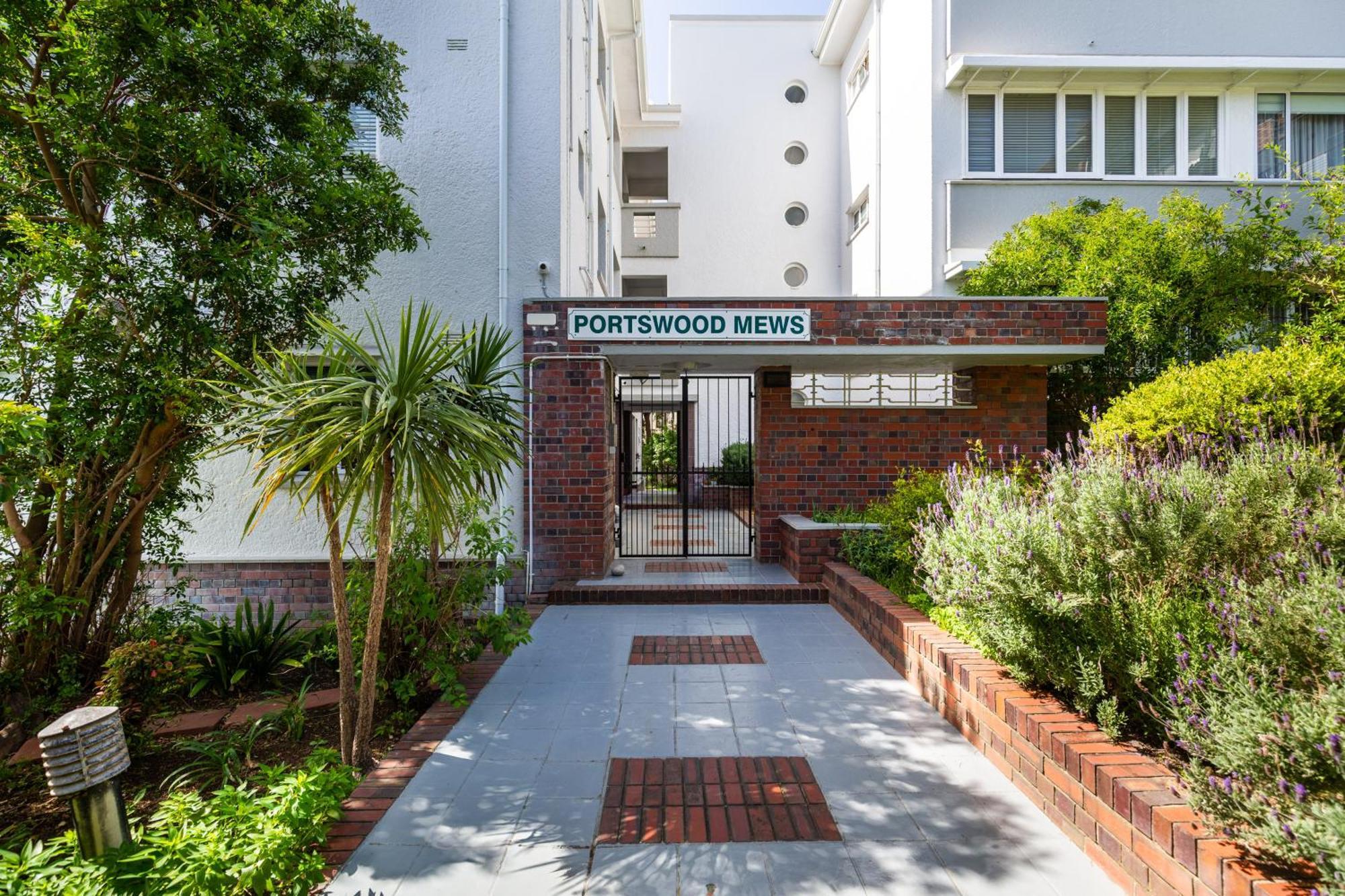 Portswood Mews - Chic White Studio Apartment Green Point Кейптаун Екстериор снимка